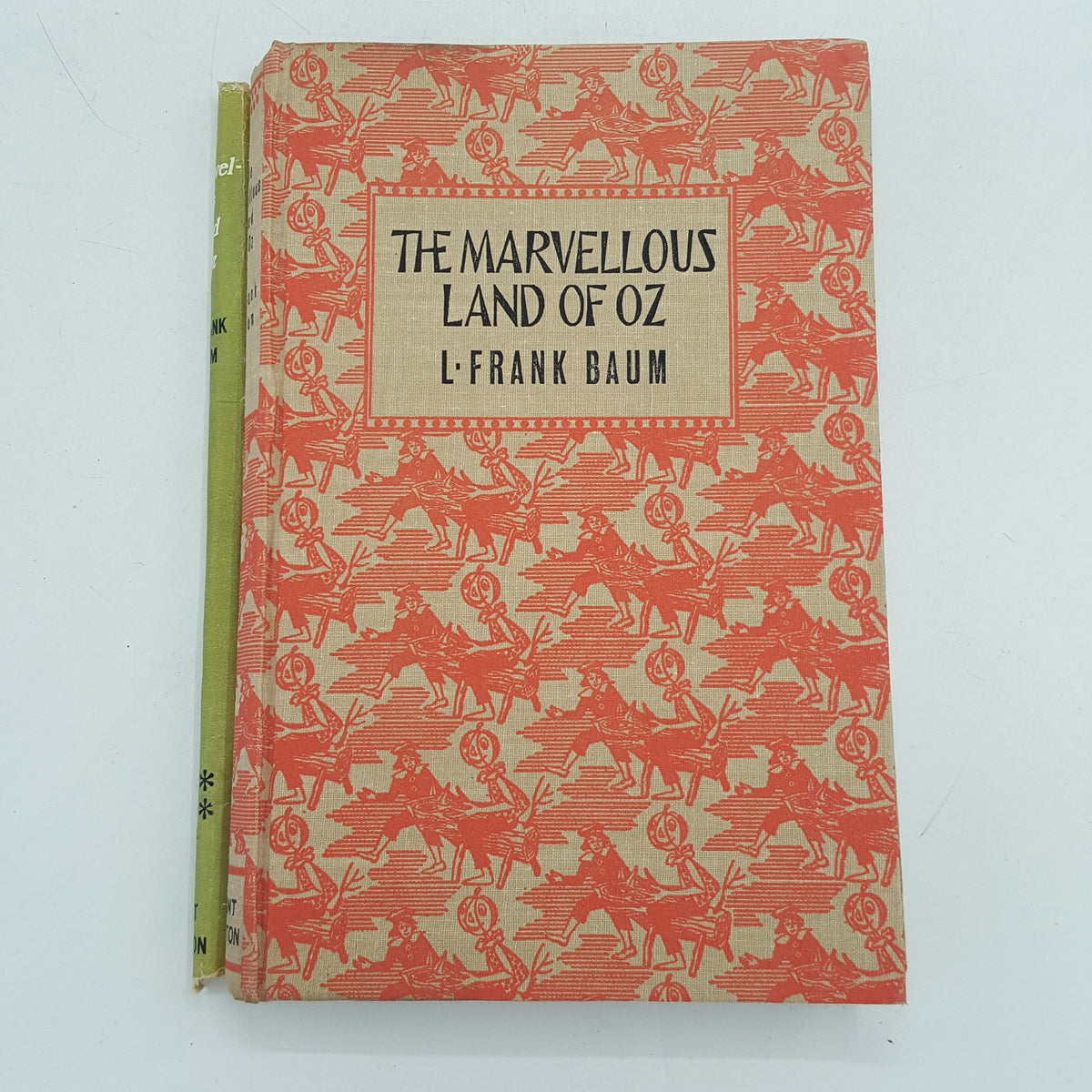 The Marvellous Land of Oz by L. Frank Baum - Dent, 1969