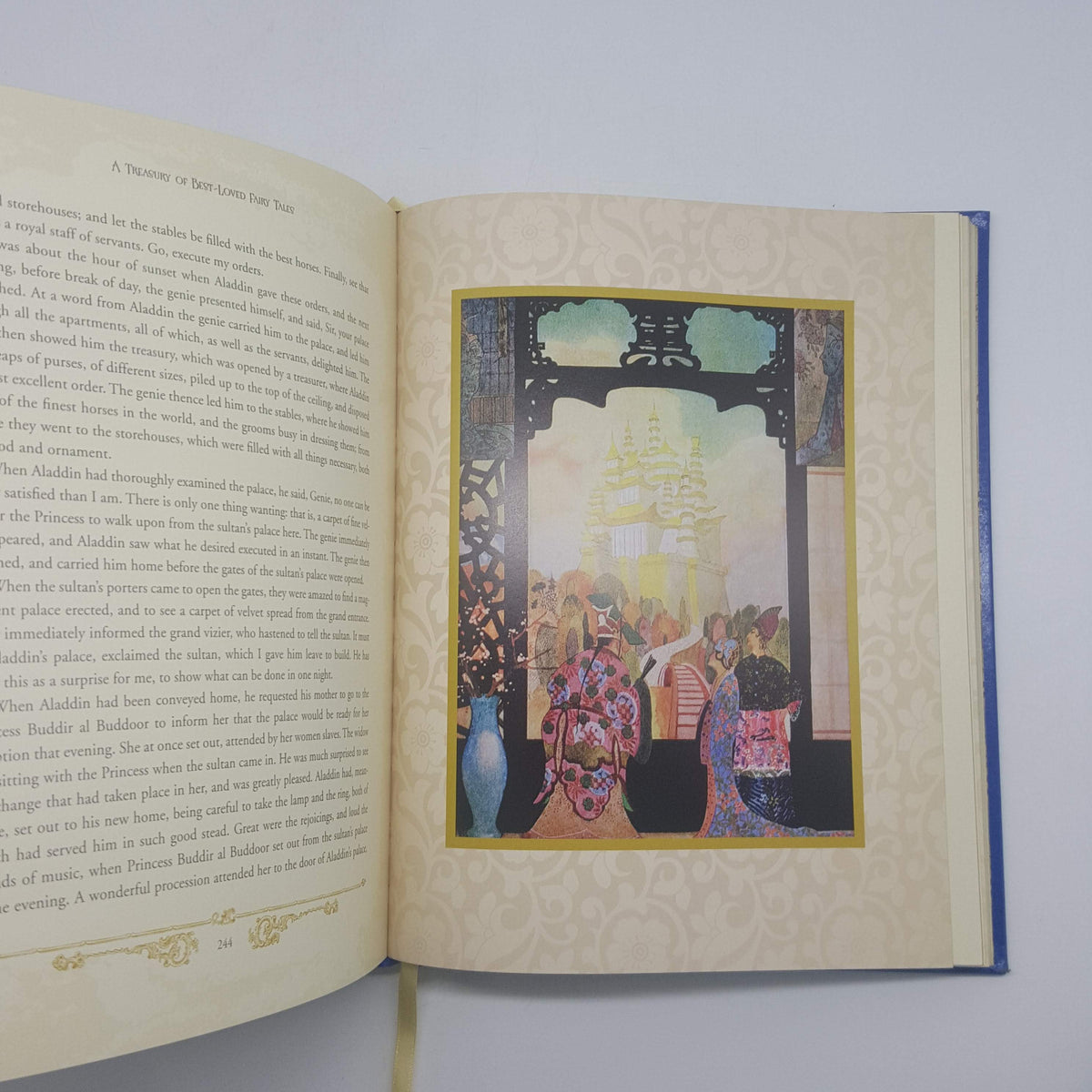 A Treasury of Best-Loved Fairy Tales - Barnes &amp; Noble, 2018