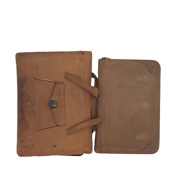 The Book of Common Prayer - Eyre &amp; Spottiswoode, in leather case