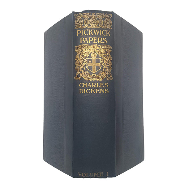 Charles Dickens' Pickwick Papers -  Caxton