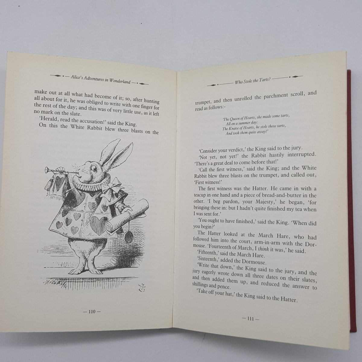 Lewis Carroll's Alice in Wonderland and Through The Looking-Glass - St Michael, 1989