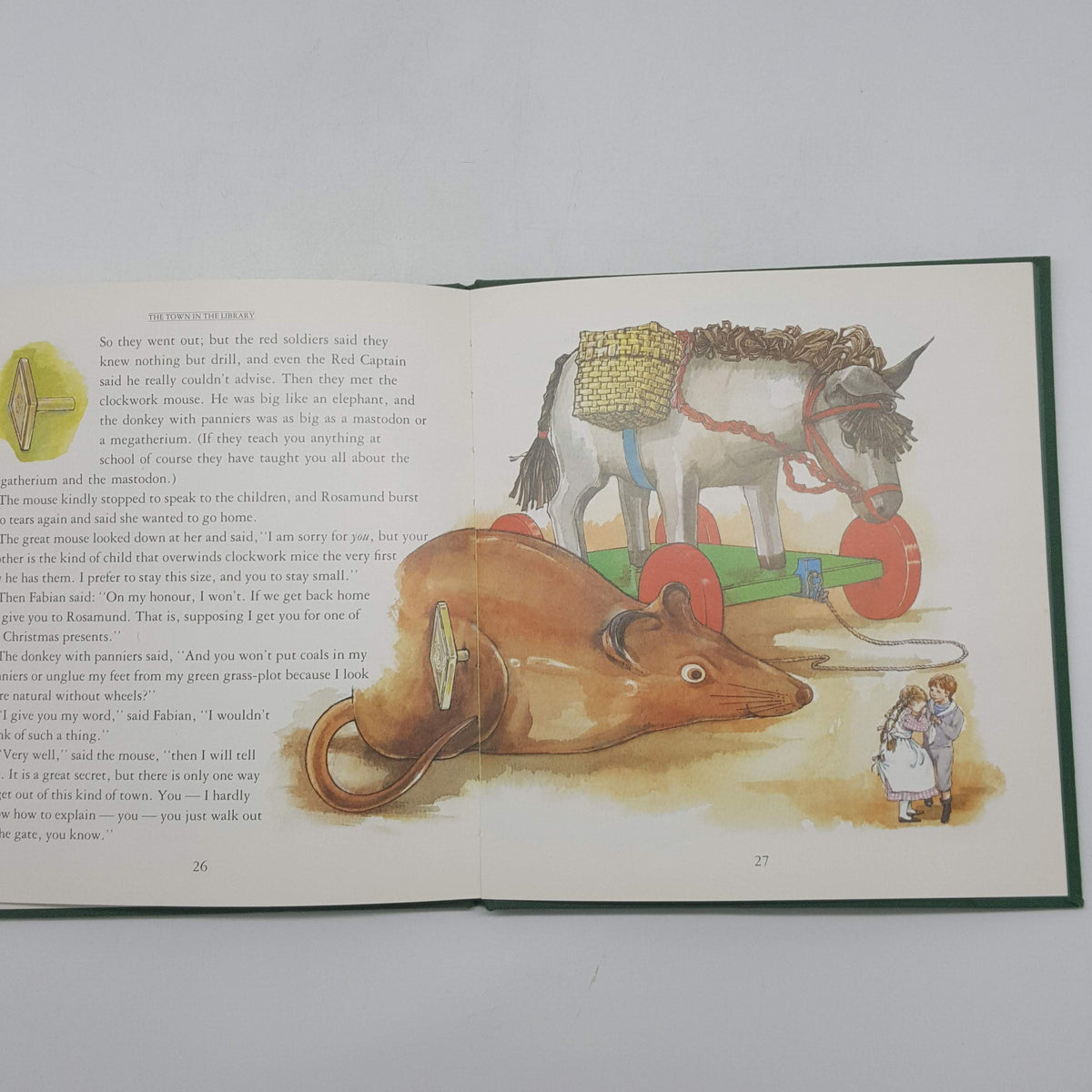 The Town in the Library by E. Nesbit - Beehive Books, 1987