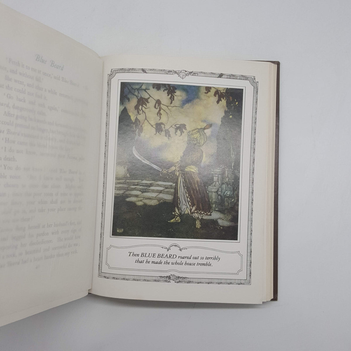 The Sleeping Beauty and other fairy tales from the Old French, retold by A.T. Quiller-Couch - Hodder, 1983