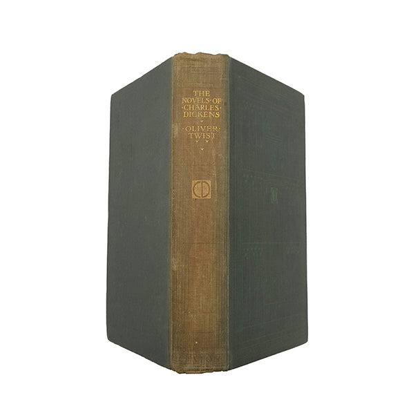 Charles Dickens' Oliver Twist - Caxton Publishing