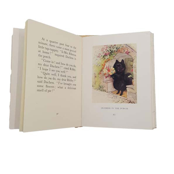 Beatrix Potter's The Tale of The Pie and the Patty Pan - White DJ, Beige Cover