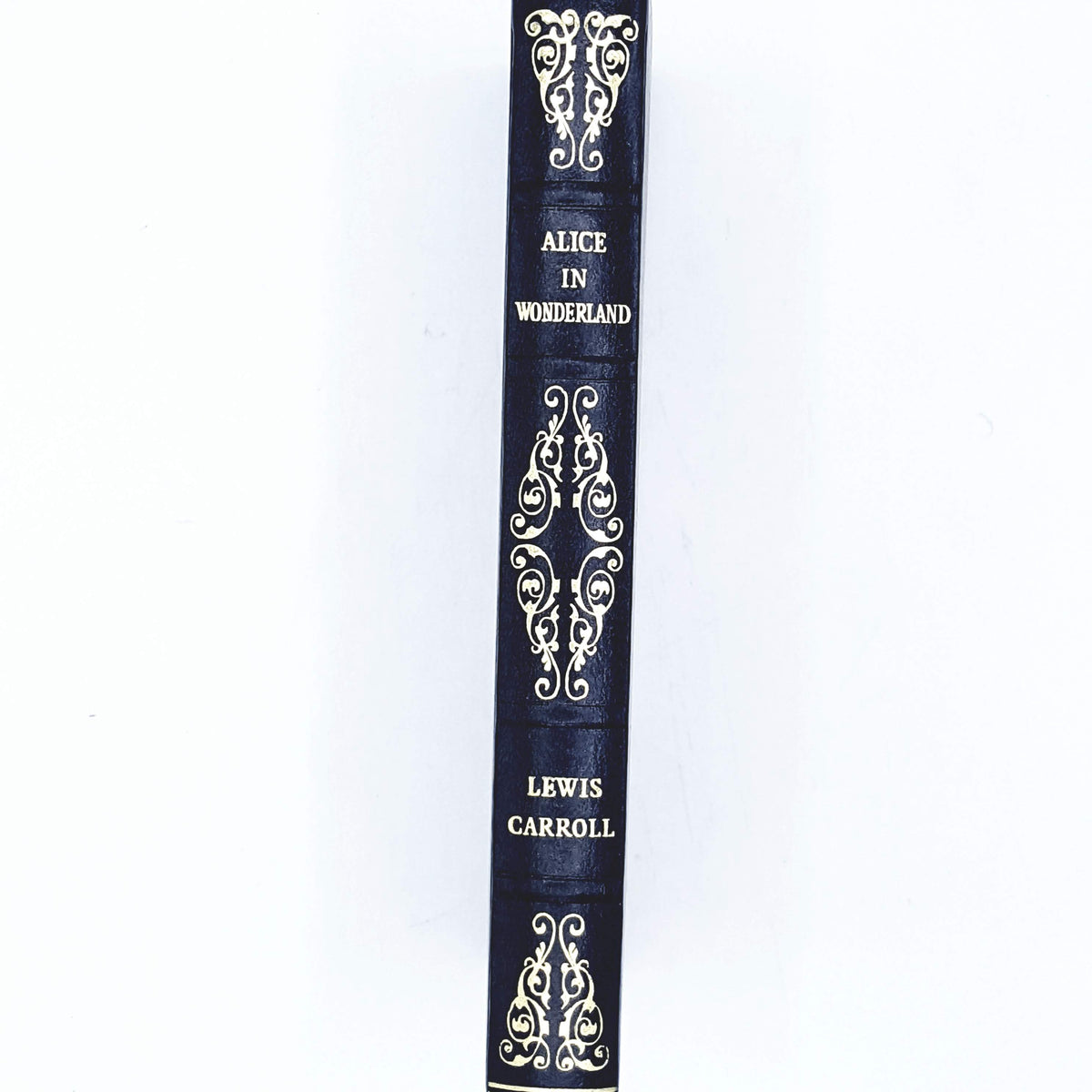 Illustrated Alice in Wonderland by Lewis Carroll