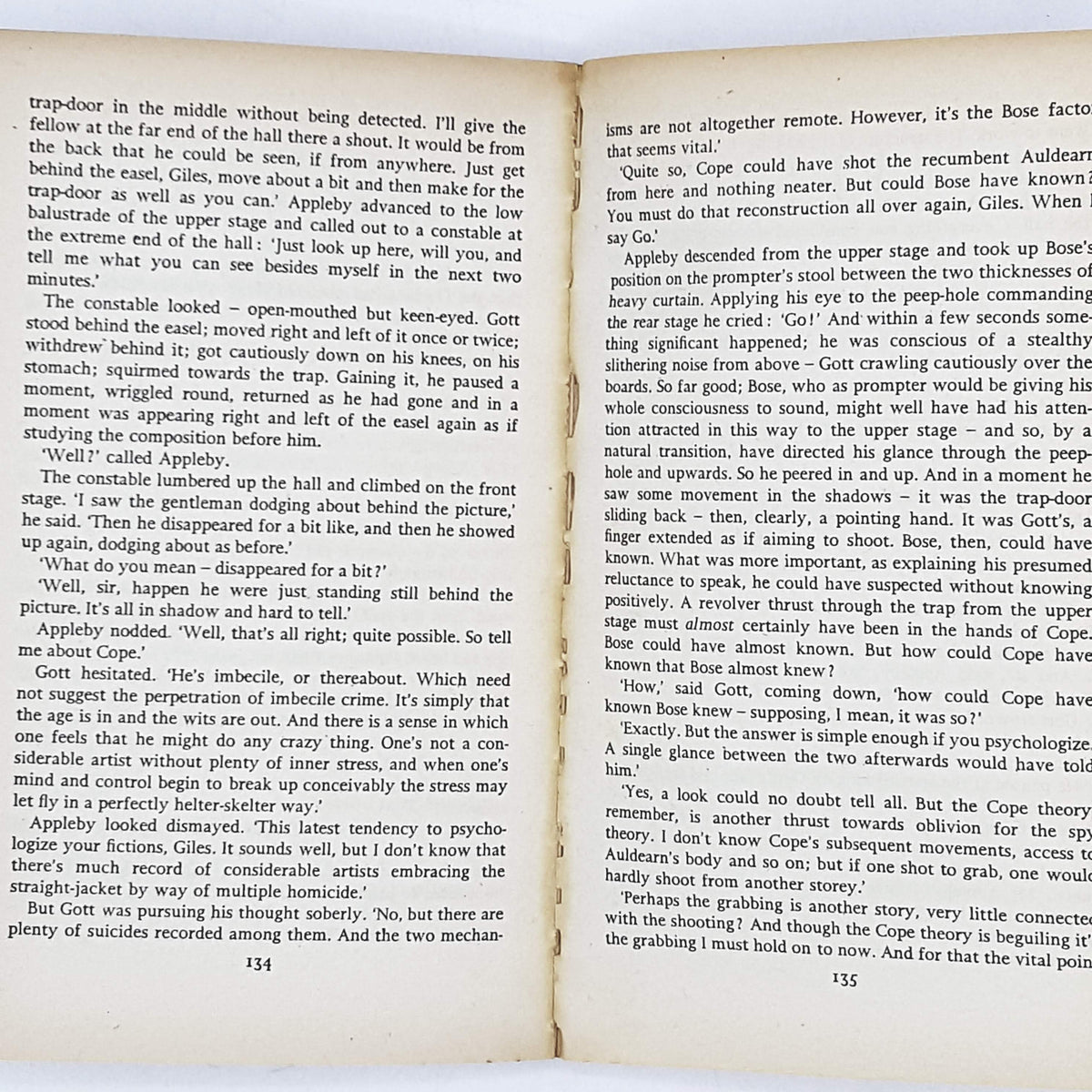 Hamlet, Revenge! by Michael Innes 1961