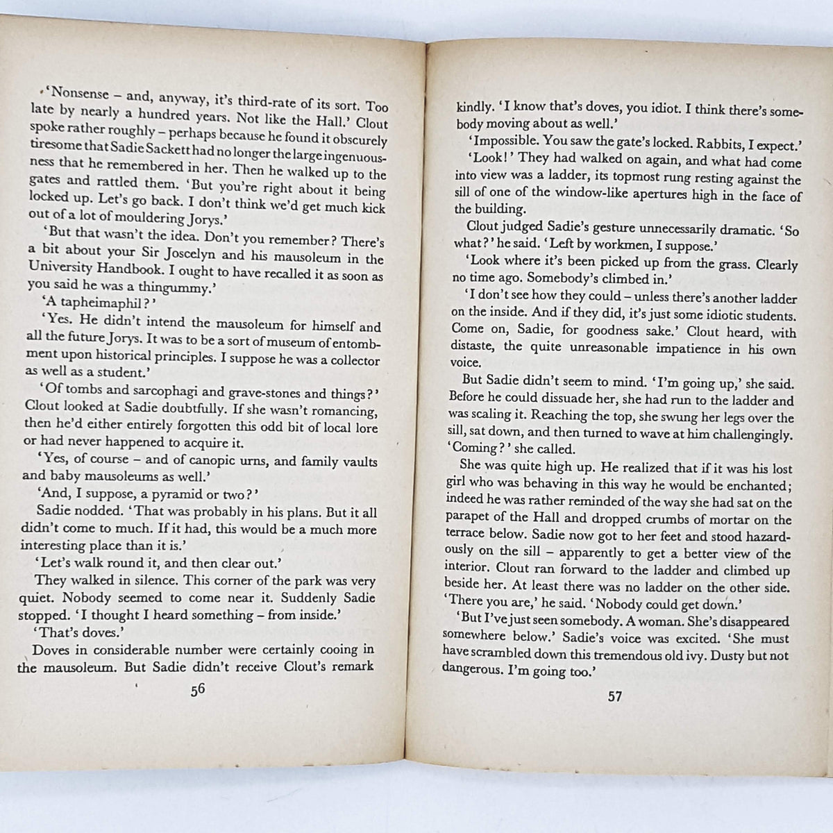 Old Hall, New Hall by Michael Innes 1961 - Penguin