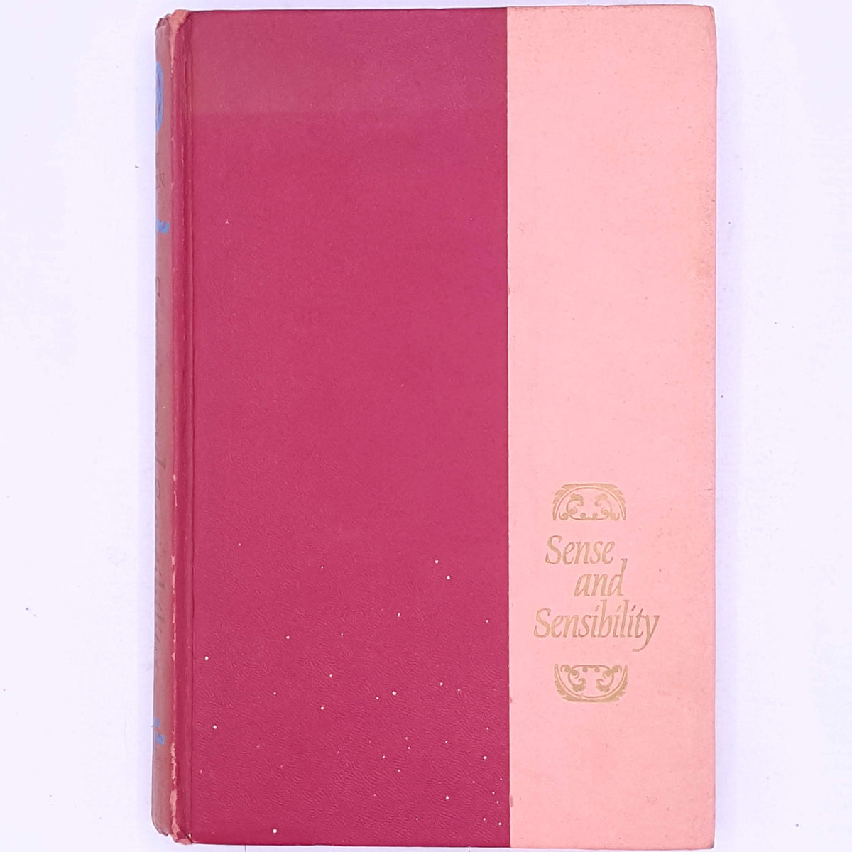 classic-country-house-library-books-patterned-thrift-decorative-jane-austen-sense-and-sensibility-vintage-society-upper-class-england-female-author-old-antique-vintage-old-