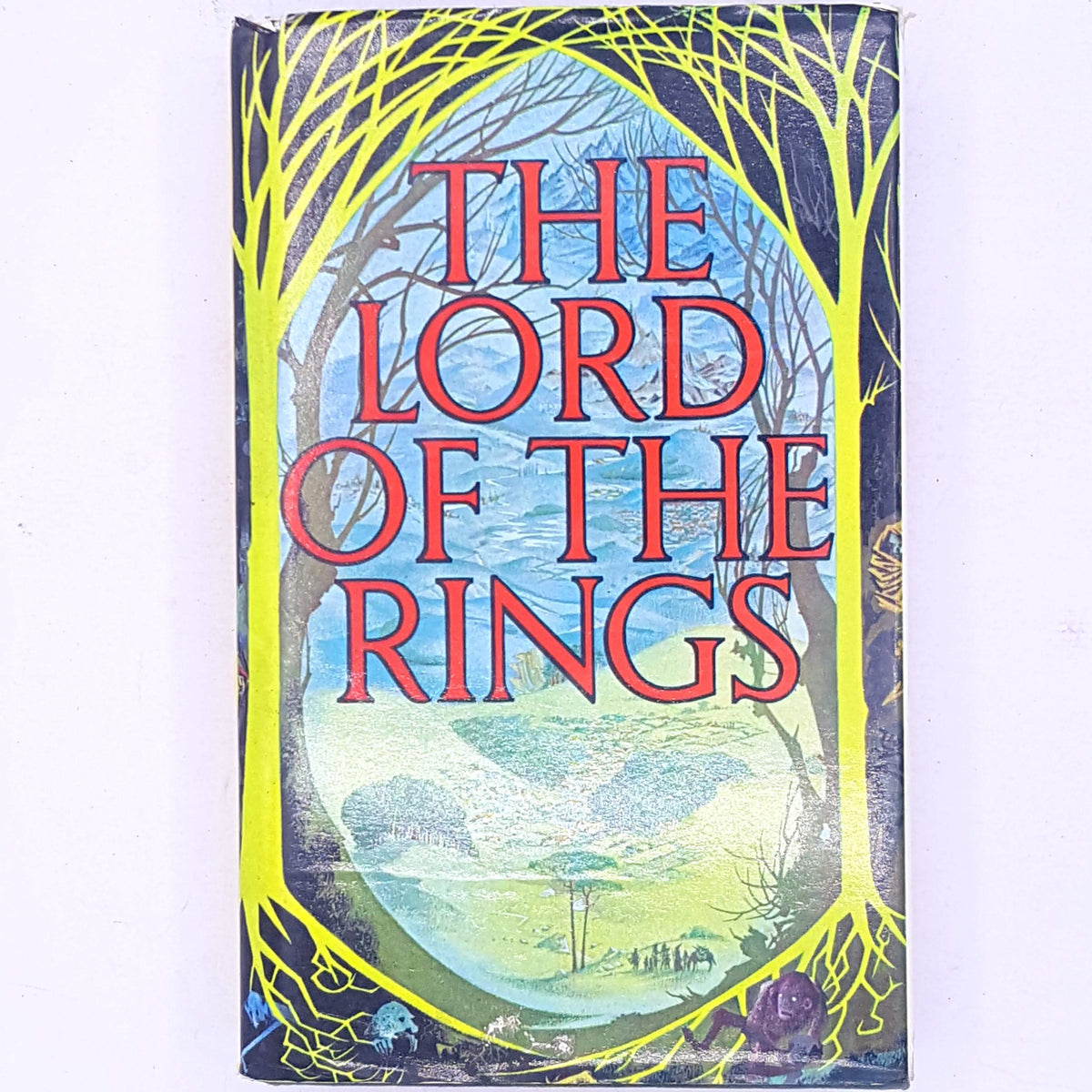 patterned-vintage-mystical-folklore-mythical-magical- books-decorative--smaug-dragons-elves-dwarfs-dwarves-hobbits-wizards-gollum-orks-the-ring-classic-antique-one-ring-to-rule-them-all-tolkien-J.R.R.-TOLKIEN-the-hobbit-lord-of-the-rings-the-simarillion-thrift-fantasy-science-fiction-country-house-library-old-the-lord-of-the-ring-