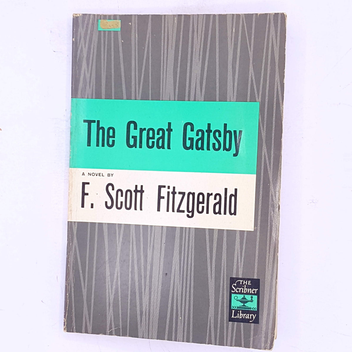 thrift-decorative-patterned-vintage-classic-old-country-house-library-F.-SCOTT-FITZGERALD-F.-Scott-Fitzgerald-books-antique-the-great-gatsby-1920s-