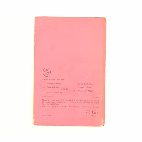 Ladybird 633 Early Learning (Hobbies and Interests): Stamp Collecting by Ian F. Finlay 1969 - First Edition