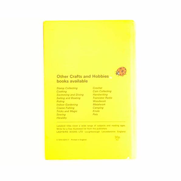 Ladybird 634 Learnabout: Knitting by Maureen &amp; Michael Harvey 1972