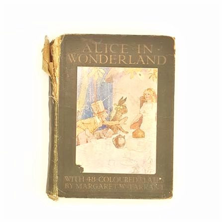 Lewis Carroll's Alice In Wonderland - Country House Library 