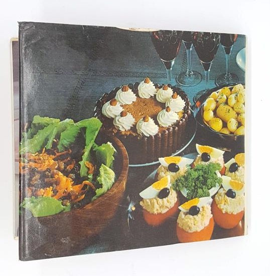 Cooking for compliments by Ruth Morgan,The Hamlyn publishing,1968