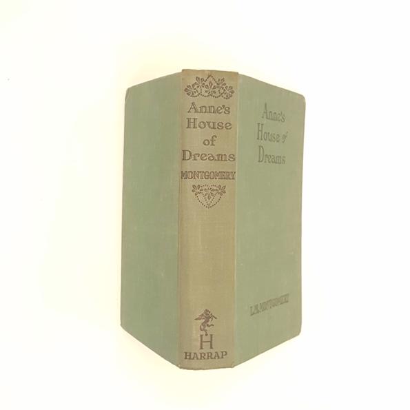 Anne's House of Dreams by L. M. Montgomery 1931