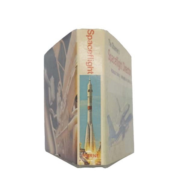 The Observer’s Spaceflight Directory by Reginald Turnill, frederick warne, 1978