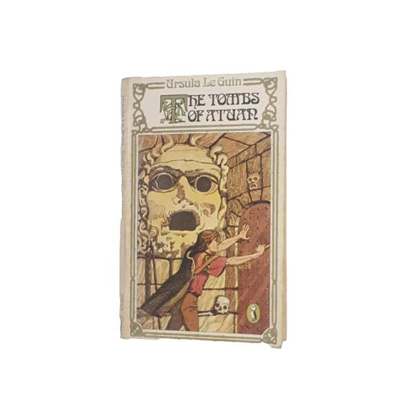 The Tombs of Atuan by Ursula K. Le Guin - Puffin, 1974