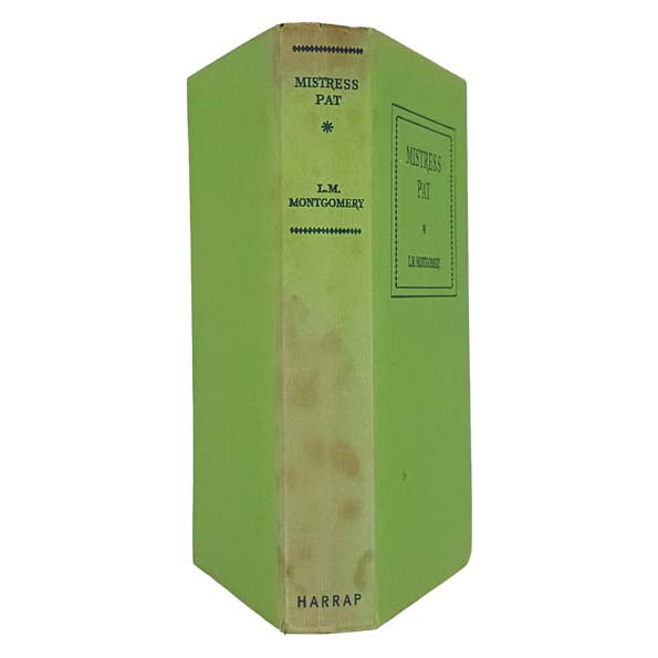 Mistress Pat by L. M. Montgomery - Harrap 1953