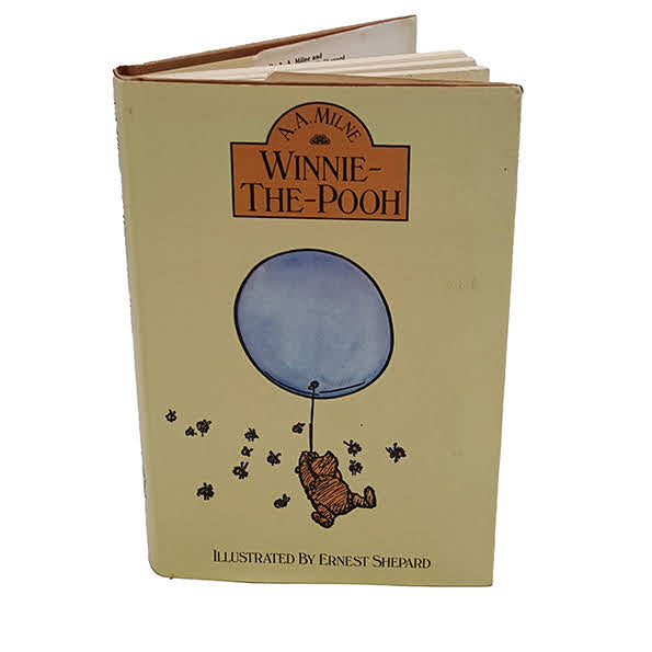 Winnie-the-Pooh by A. A. Milne - Methuen, 1982
