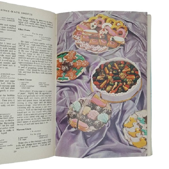 Woman's Own Cookery Book - Newnes 1964